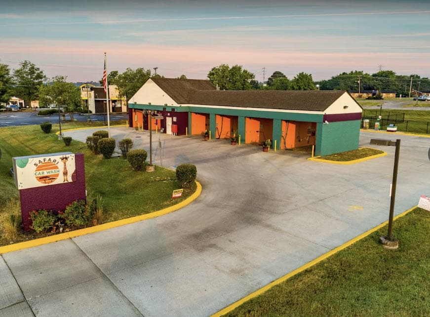 Aerial view of Safari Car Wash Hendersonville facility
