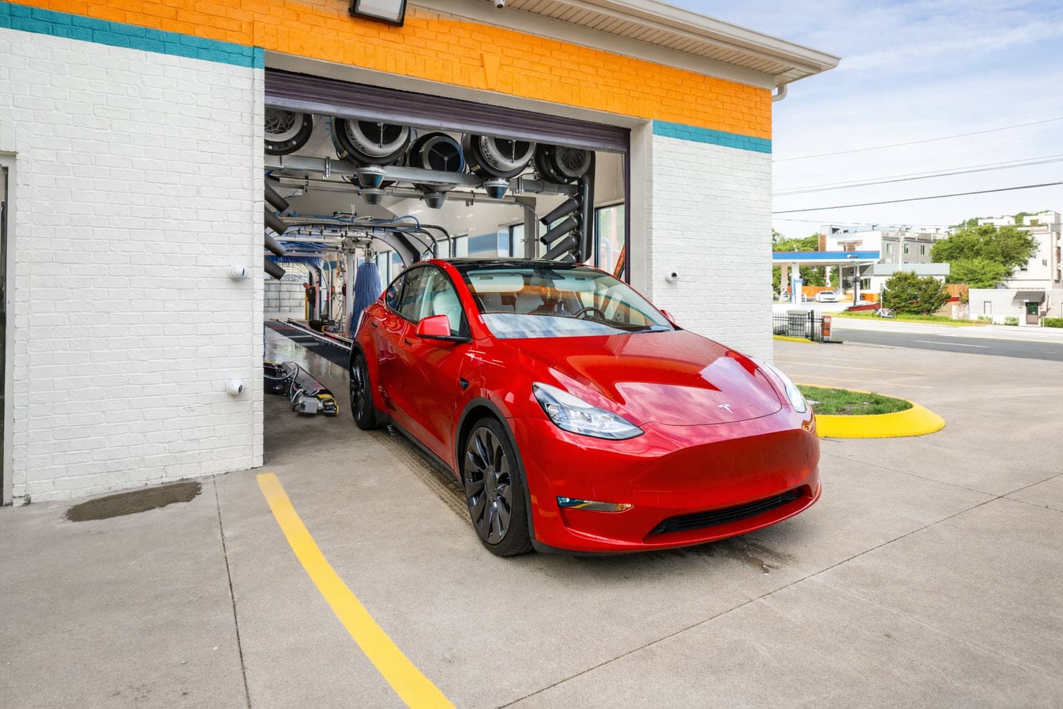 Professional tire shine application for the perfect finish